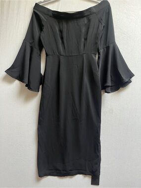 NWT East to West Off Shoulder Bell Sleeve Midi Dress Sz S